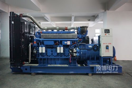 柴油发电机组油底壳的机油为什么会有柴油